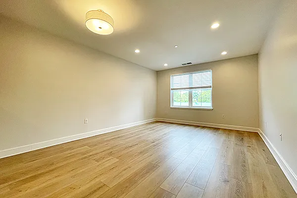 26 New Derby St #203 — Photo 8