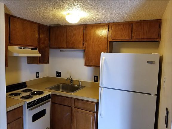 4th image of 2108 N Garland Ave