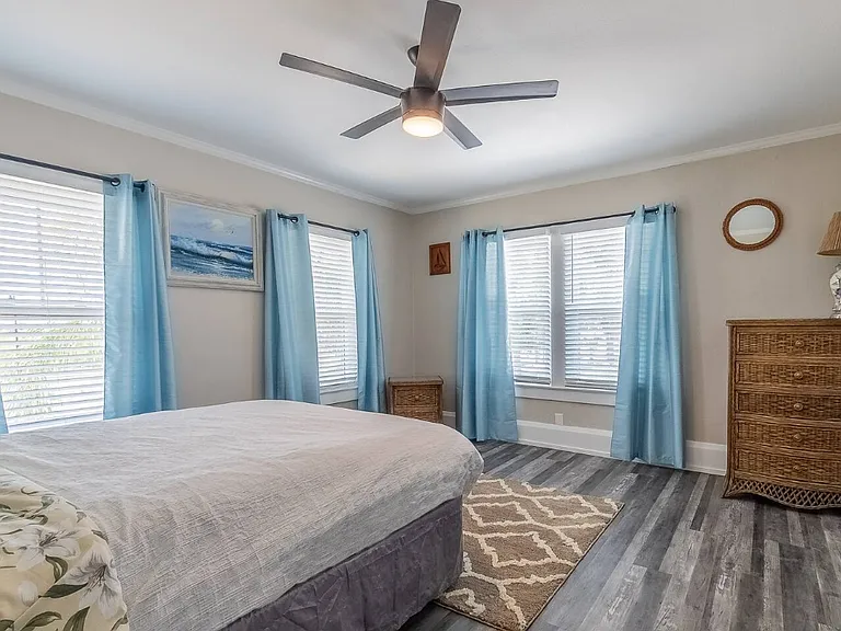 1515 Lake Eva Cir — Photo 25