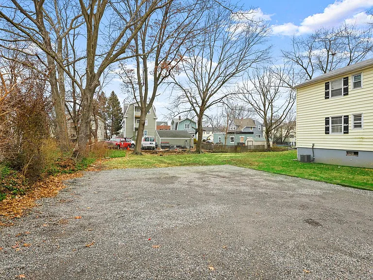 39 Hibiscus St #39 — Photo 21
