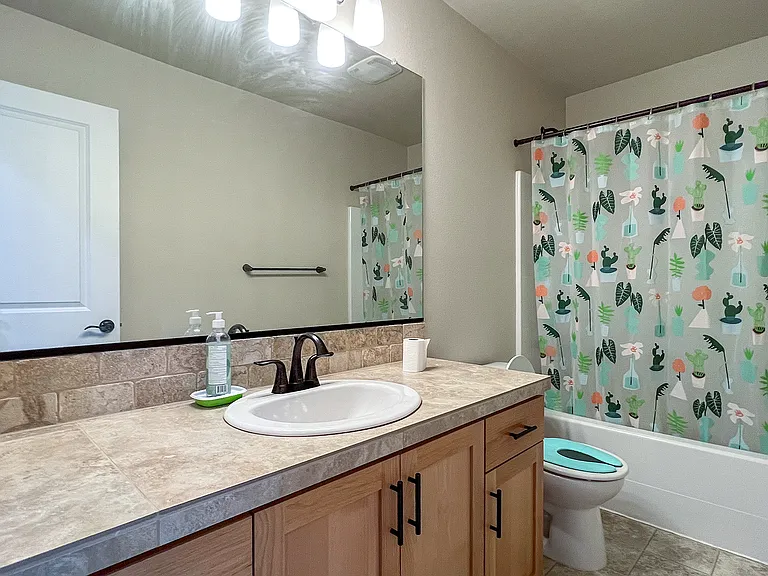 206 SW Marsuda Ter — Photo 24