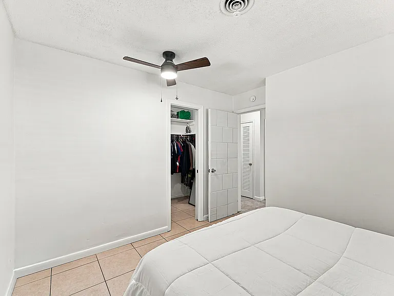 2908 NW 48th St — Photo 12