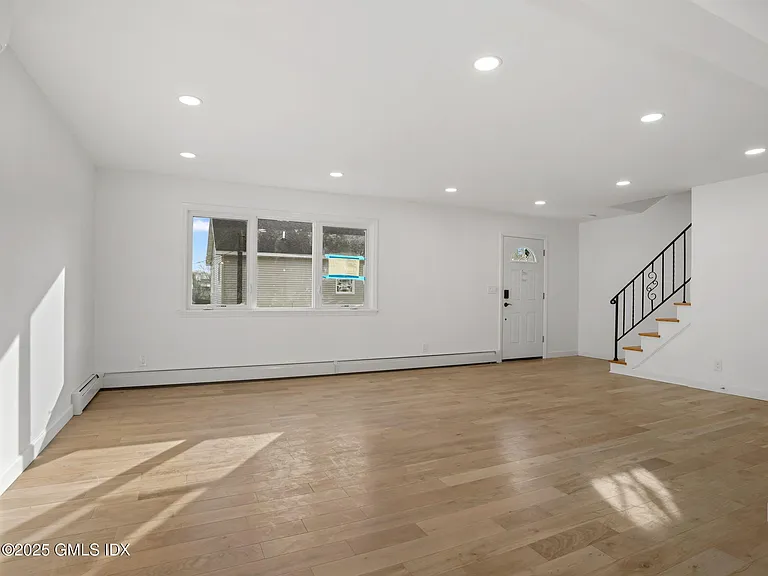 37 Edgewood Ave #B — Photo 3