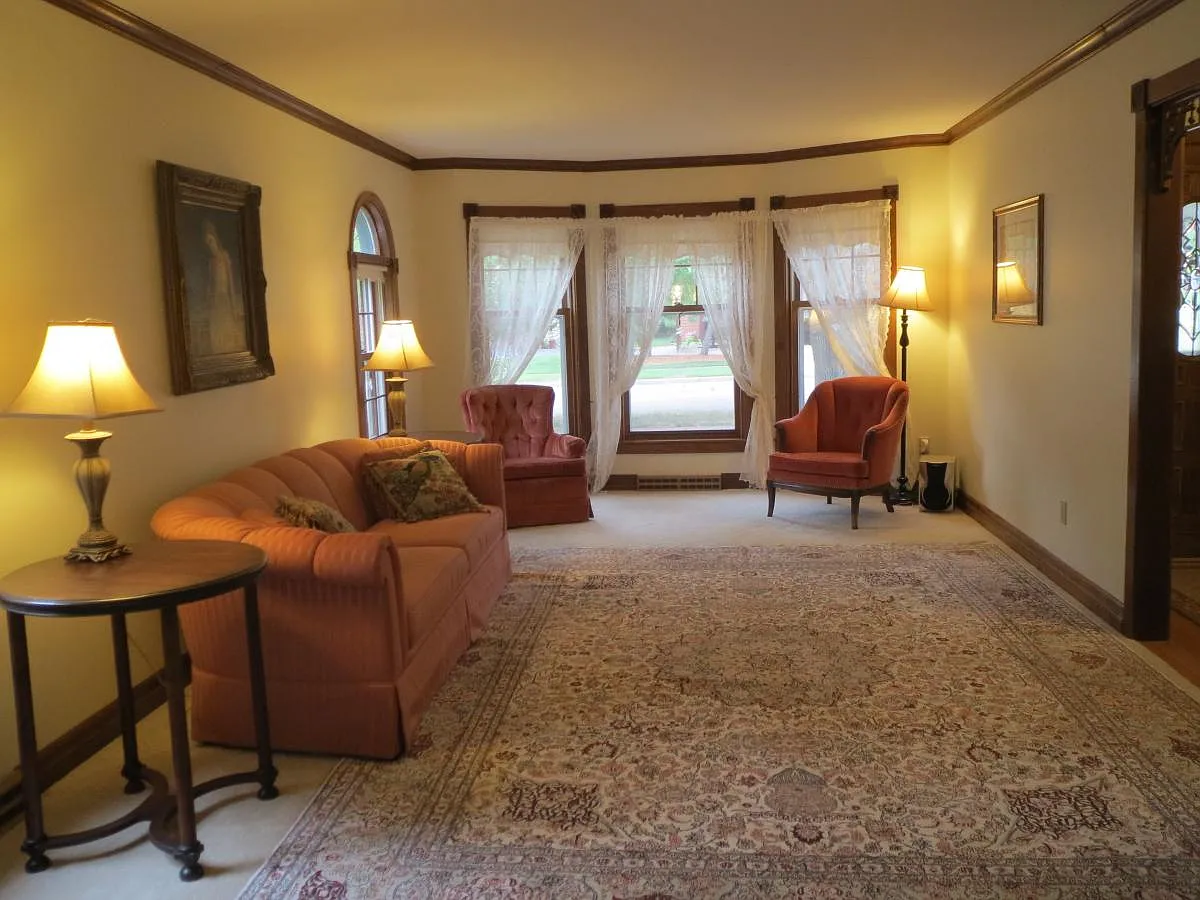 4 bed, 3.5 bath, 2656 sqft, $2,800 — Photo 3