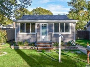 129 Mulford St, Patchogue, NY 11772