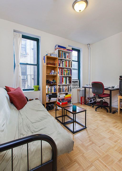 1st image of 264 6th Ave APT 9