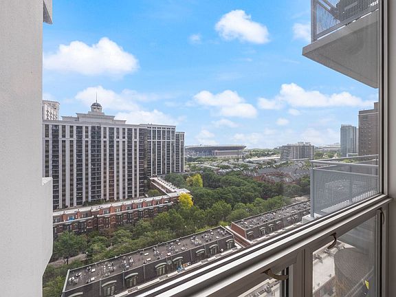 4th image of 1305 S Michigan Ave #13B