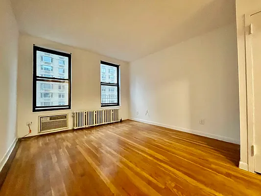 Rented by J PRESTON AND ASSOCIATES INC | media 2