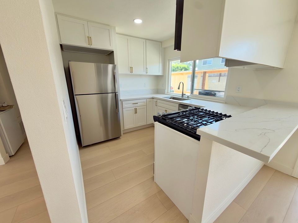 1st image of 17071 Pinehurst Ln #B