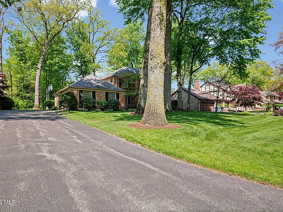 2nd image of 4538 Woodbriar Dr