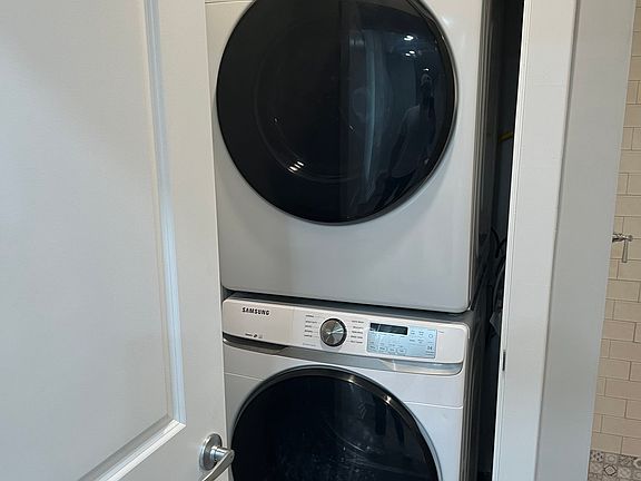 Washer dryer