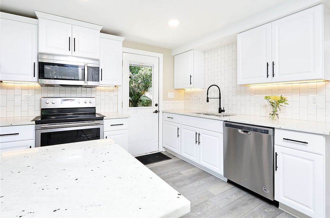 204 2nd Ave, Bagley, IA 50026 Zillow