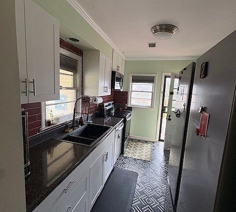 5th image of 4815 Flamingo Rd