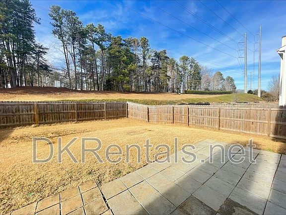 3rd image of 2355 Mayfair Dr
