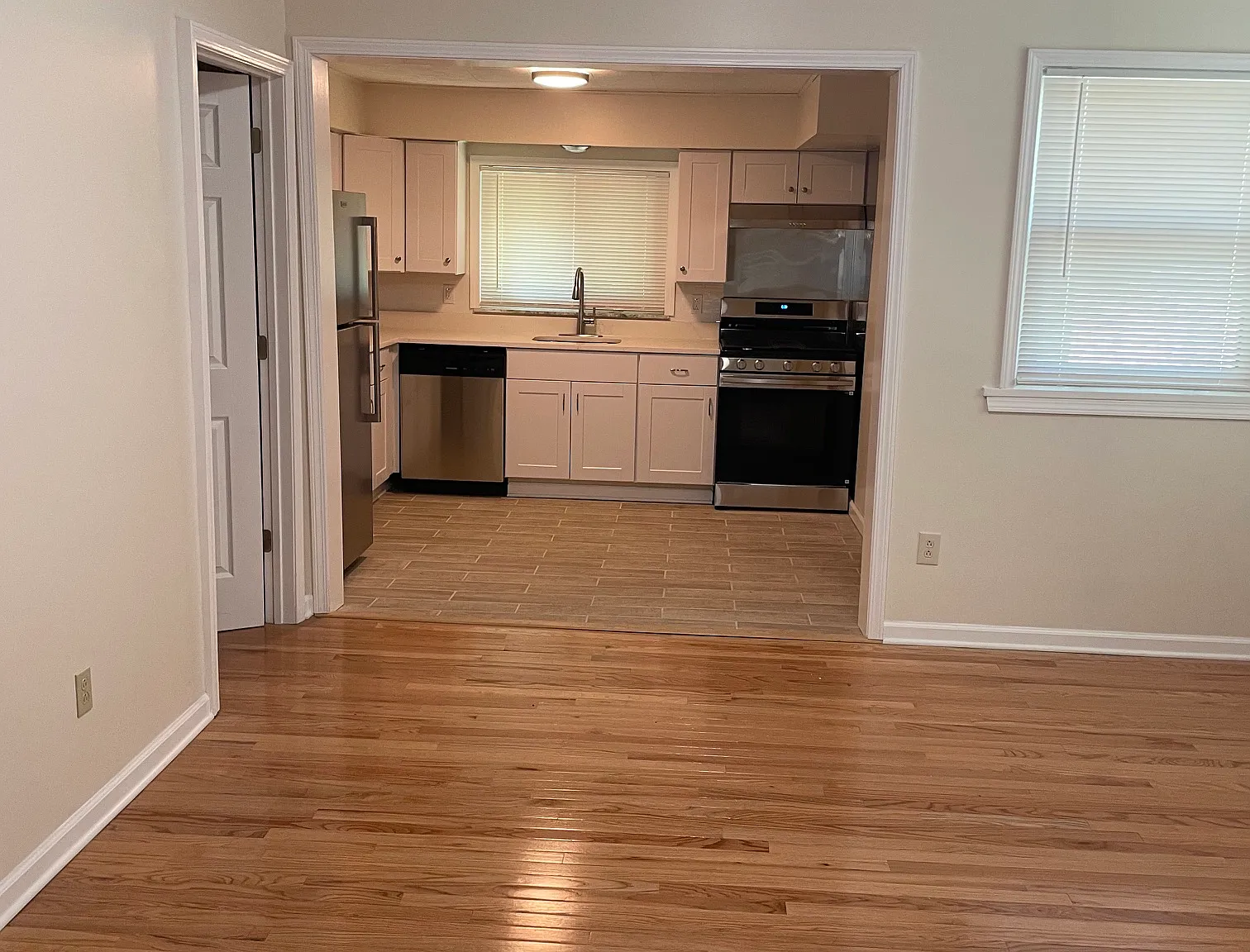 3 bed, 1649 sqft, $1,800 — Photo 1