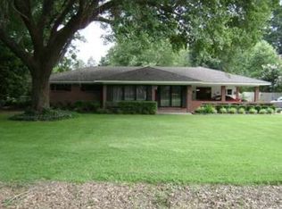 620 Lakeshore Dr, Monroe, LA 71203