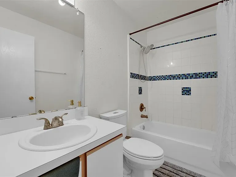 1407 Autumncrest Dr #5 — Photo 20