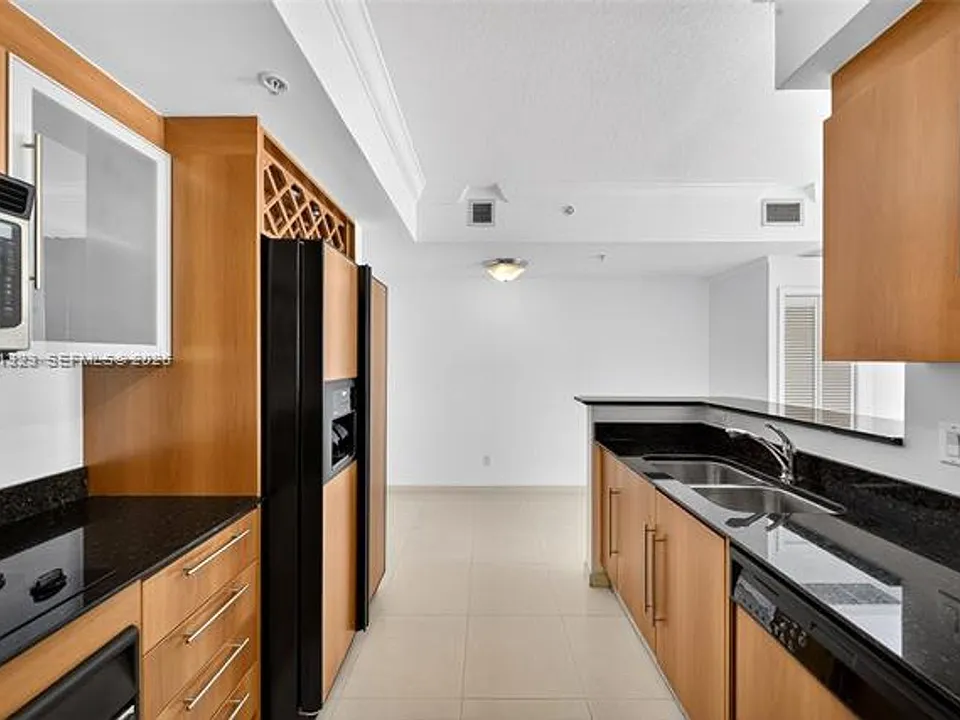 325 S Biscayne Blvd #CU-2219