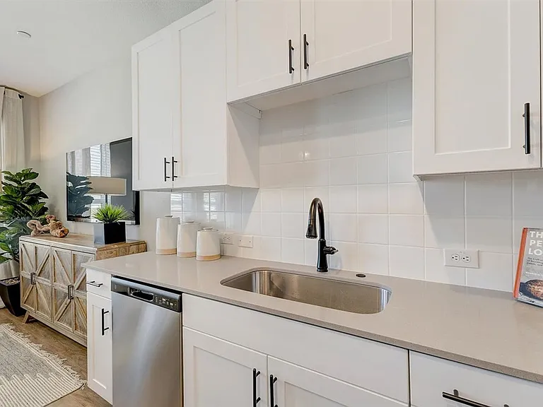 Carmel Villas — Photo 61