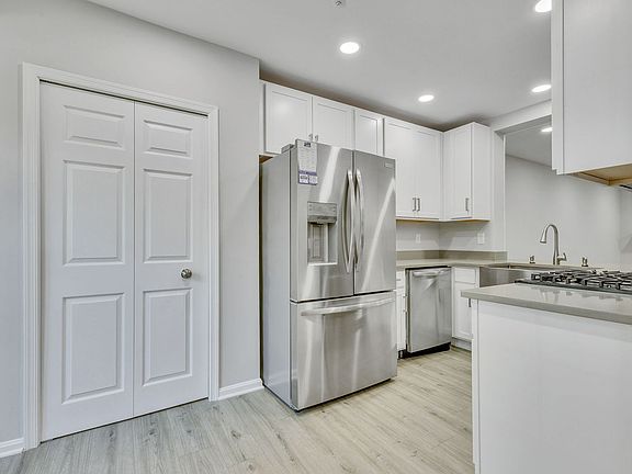 3rd image of 5980 Kimberly Anne Way