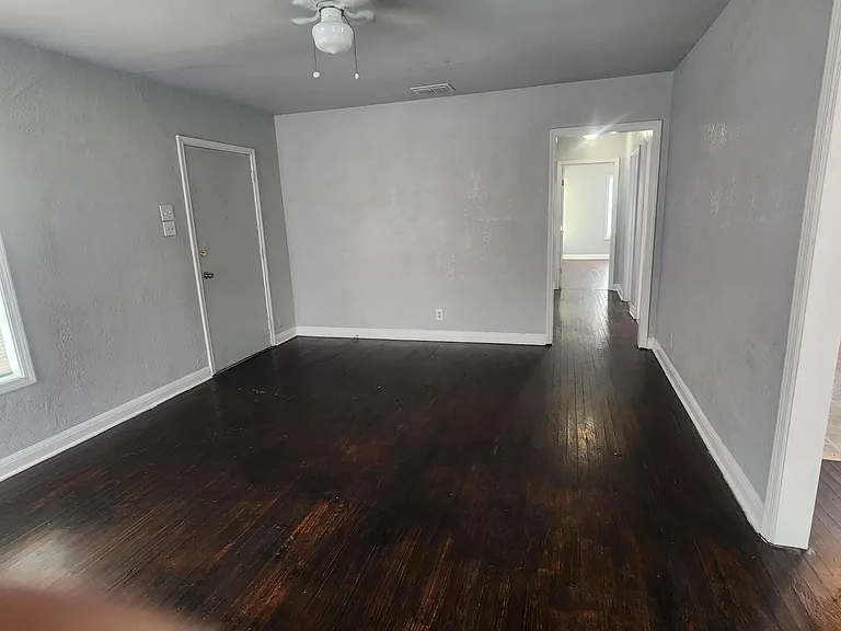 133 E Vanderbilt Dr — Photo 6