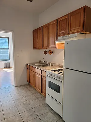 Rented by Realty Collective | media 8