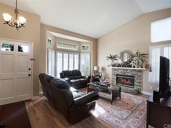 4th image of 27153 Waterford Dr