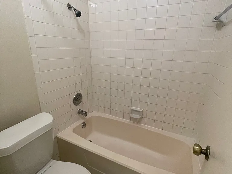 7603 Woodstone Cv #B — Photo 8