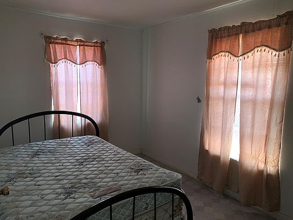 4th image of 1012 Wink Ave