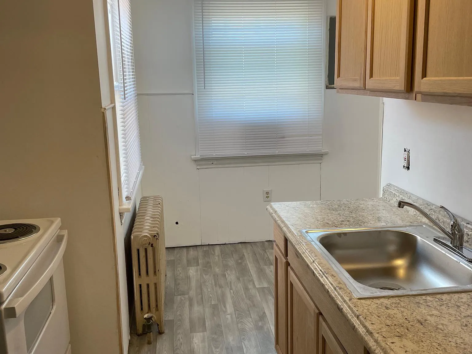 2 bed, 950 sqft, $1,200 — Photo 2