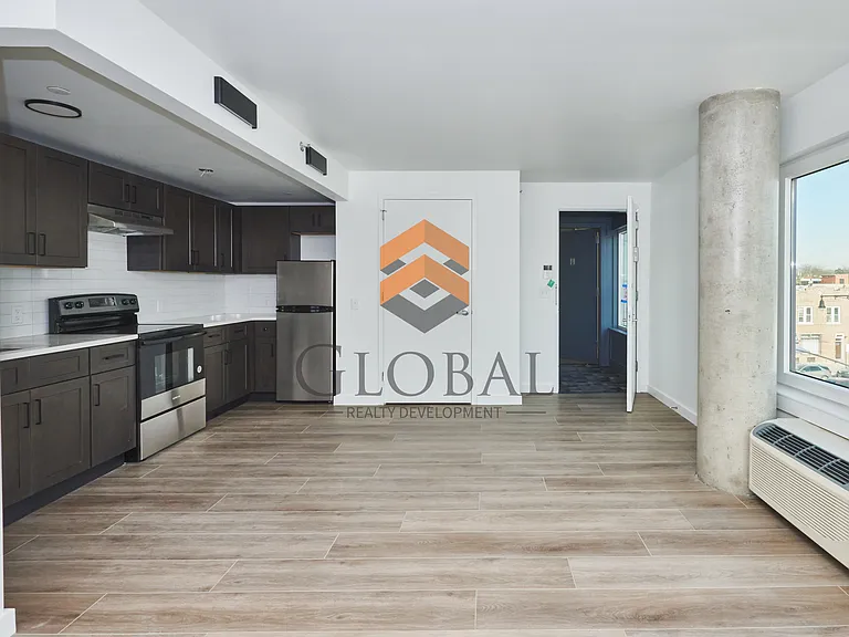 790 Allerton Ave #306 — Photo 4