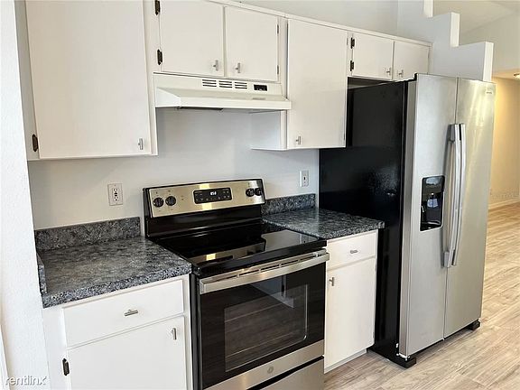 5th image of 2306 S Brown Ave