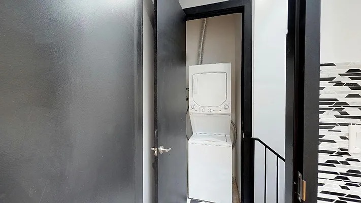 Rented by Nooklyn NYC LLC | media 6