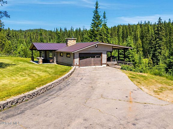 2nd image of 435 Shady Pines Loop