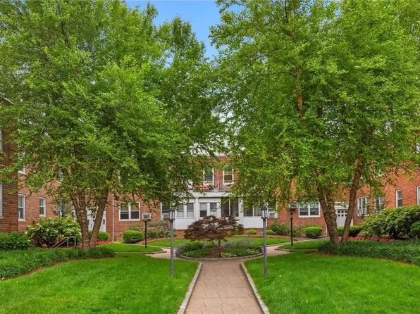 1385 Broadway #A27, Hewlett, NY 11557