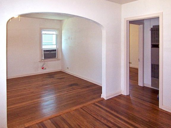 2nd image of 1306 W Lullwood Ave
