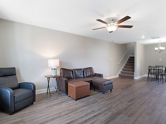5th image of 304 Lugano Ln