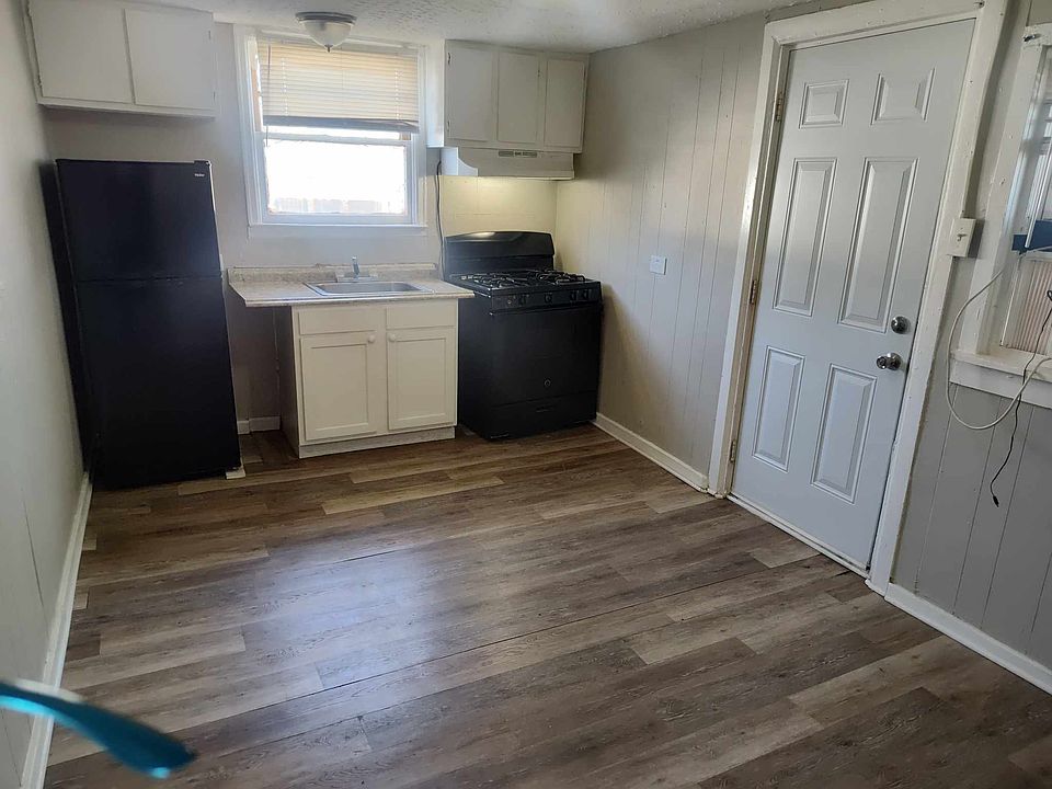 1st image of 411 E 6th St #102