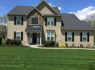 611 Wyckford Dr, Sellersville, PA 18960