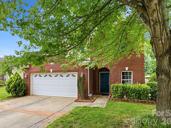 2nd image of 14021 Pinyon Pine Ln