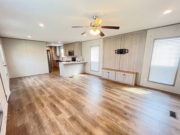 2nd image of 18733 Samuels Rd #102