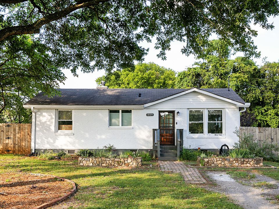 1st image of 809 Bettie Dr