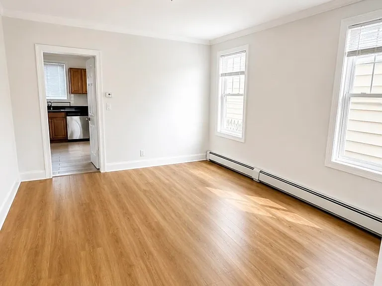 58 Williams Ave — Photo 9