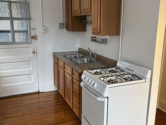 4th image of 1216 W North Shore Ave APT 2S