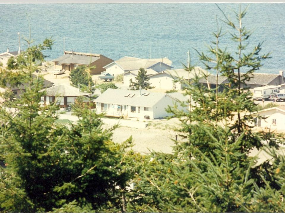 1st image of 3715 Oceanside Dr