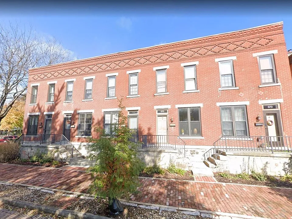 364 372 Sycamore 684 #686