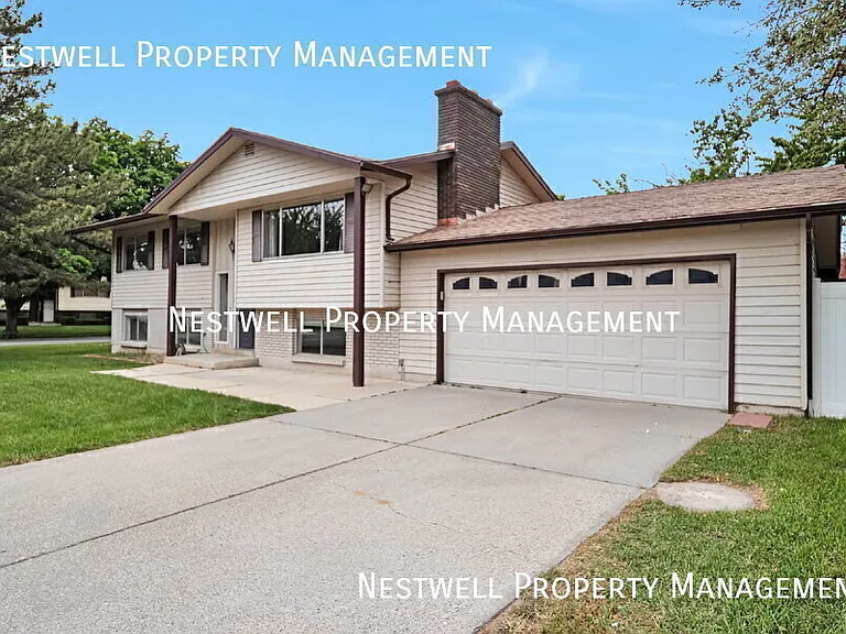 815 E Dusty Rock Pl — Photo 27