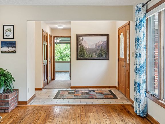 4th image of 7420 Denton Cir