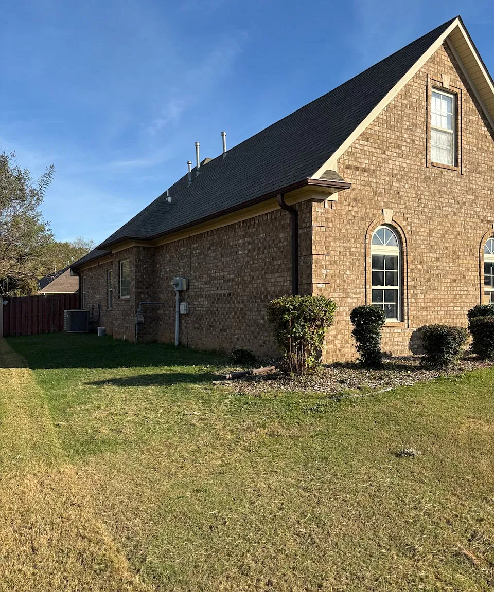 4 bed, 2192 sqft, $2,200 — Photo 2