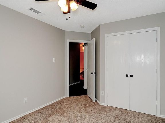 5th image of 1704 Northbrook Ln